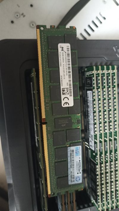 32GB DDR4 ECC Registered 2Rx4 PC4-2133P-LE0-10
