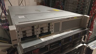 Cisco UCSC-C240-M4S 2U 8SFF 2PSU, 2x Intel Xeon E5-2667 v4, 32GB RAM