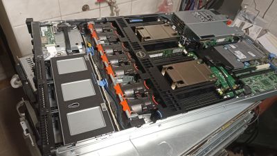 Dell R630 1U 8SFF 1PSU, 2x Xeon E5-2680v4, 16GB RAM - 2LYZMD2