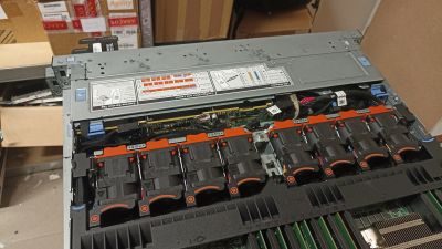 Dell R640 1U 8SFF 2PSU, 2x Xeon Gold 6138 - 2061HQ2