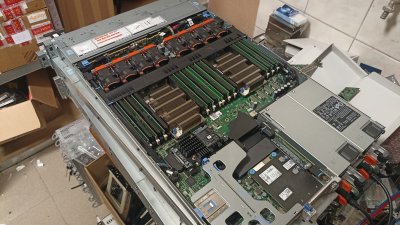 Dell R640 1U 8SFF 2PSU, 2x Xeon Gold 6138 - 2061HQ2