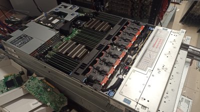 Dell R640 1U 8SFF 2PSU, 2x Xeon Gold 6138 - 2061HQ2