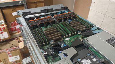 Dell R640 1U 10SFF (8NVME) 2PSU, 2x Xeon Silver 4214 - BJBWPY2