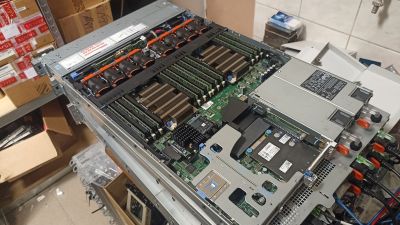 Dell R640 1U 8SFF 2PSU, 2x Xeon Bronze 3104 - FP4LMR2