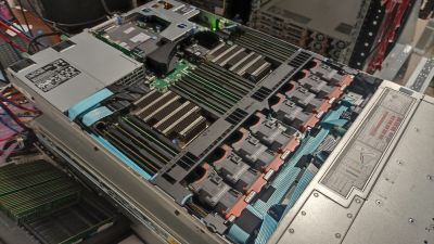 Dell R640 1U 10SFF (8NVME) 2PSU, 2x Xeon Silver 4214 - JHBWPY2