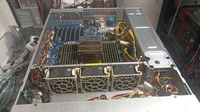 Supermicro 2U 24SFF 6x SFF-8087 2PSU, MZ31-AR0-00, AMD EPYC 7401P 24C/48T, 2x 10GbE SFP+