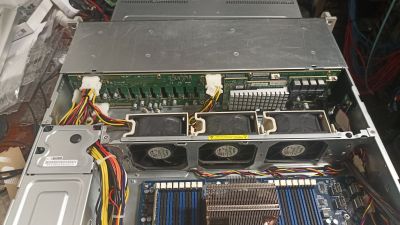 Supermicro 2U 24SFF 2PSU, MZ31-AR0-00, AMD EPYC 7401P 24C/48T