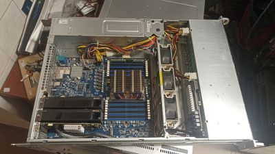 Supermicro 2U 24SFF 2PSU, MZ31-AR0-00, AMD EPYC 7401P 24C/48T