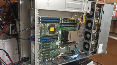 Supermicro 2U 16SFF 2PSU, X10DRH-C, E5-2620v4, 128GB RAM