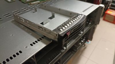 Supermicro rámeček na 2,5" disk ve 3,5" slotu